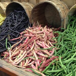 baskets of different colored green beans